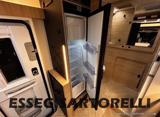 CHAUSSON NEW TITANIUM LINE 640 AUTOMATICO 165 CV 2026 BASCULANTE FULL 639 CM pieno