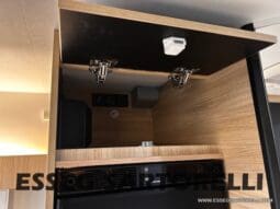 CHAUSSON NEW TITANIUM LINE 640 AUTOMATICO 165 CV 2026 BASCULANTE FULL 639 CM pieno