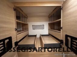 CHAUSSON NEW TITANIUM LINE 640 AUTOMATICO 165 CV 2026 BASCULANTE FULL 639 CM pieno