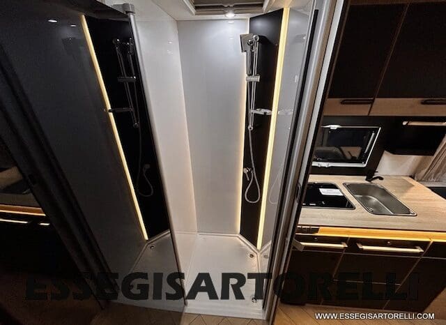 CHAUSSON NEW TITANIUM LINE 640 AUTOMATICO 165 CV 2026 BASCULANTE FULL 639 CM pieno