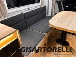 CHAUSSON NEW TITANIUM LINE 640 AUTOMATICO 165 CV 2026 BASCULANTE FULL 639 CM pieno