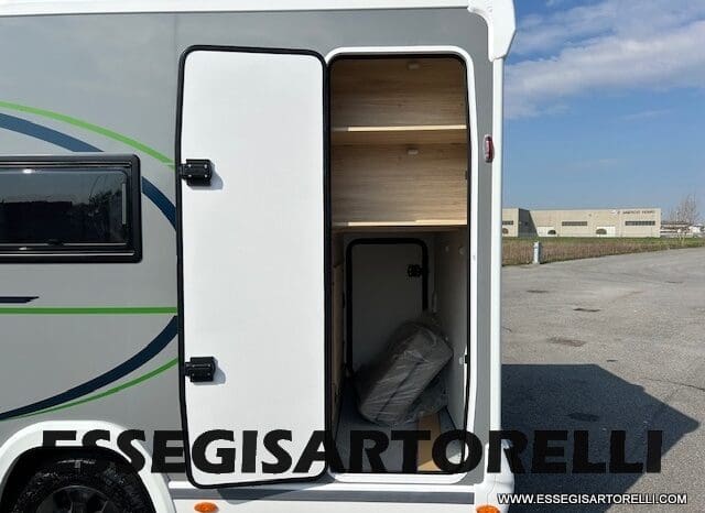 CHAUSSON NEW TITANIUM LINE 640 AUTOMATICO 165 CV 2026 BASCULANTE FULL 639 CM pieno