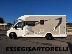 CHAUSSON TITANIUM 644 AUTOMATICO BASCULANTE E GARAGE 5 POSTI OMOLOGATI 12/2020 pieno