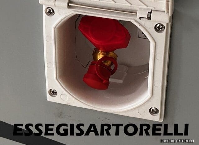 CHAUSSON NEW TITANIUM LINE 627 GARAGE E BASCULANTE 699 cm 165 CV POWER 2026 pieno