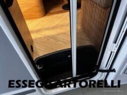 CHAUSSON NEW TITANIUM LINE 627 GARAGE E BASCULANTE 699 cm 165 CV POWER 2026 pieno