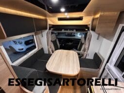 CHAUSSON NEW TITANIUM LINE 627 GARAGE E BASCULANTE 699 cm 165 CV POWER 2026 pieno