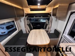 CHAUSSON NEW TITANIUM LINE 627 GARAGE E BASCULANTE 699 cm 165 CV POWER 2026 pieno