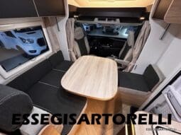 CHAUSSON NEW TITANIUM LINE 627 GARAGE E BASCULANTE 699 cm 165 CV POWER 2026 pieno