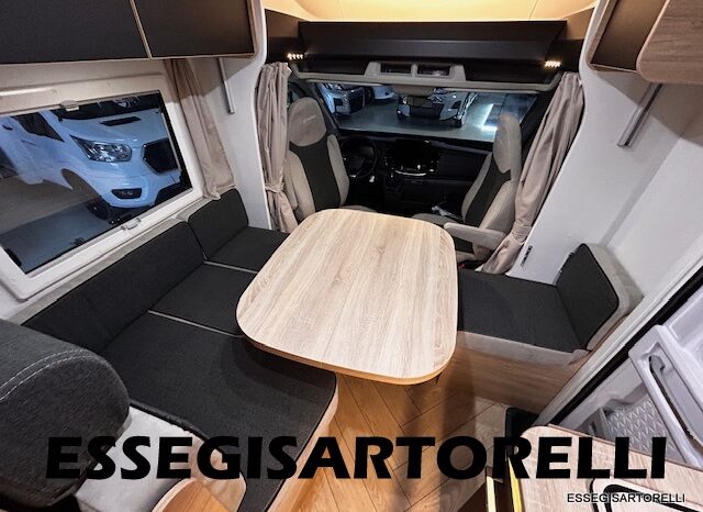 CHAUSSON NEW TITANIUM LINE 627 GARAGE E BASCULANTE 699 cm 165 CV POWER 2026 pieno