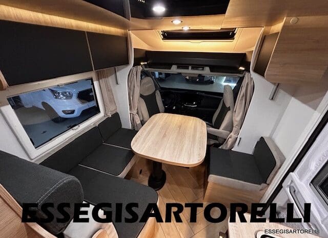 CHAUSSON NEW TITANIUM LINE 627 GARAGE E BASCULANTE 699 cm 165 CV POWER 2026 pieno