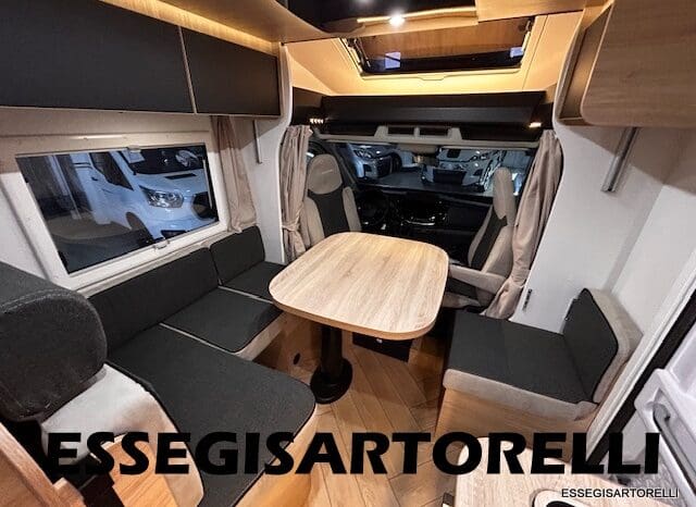 CHAUSSON NEW TITANIUM LINE 627 GARAGE E BASCULANTE 699 cm 165 CV POWER 2026 pieno