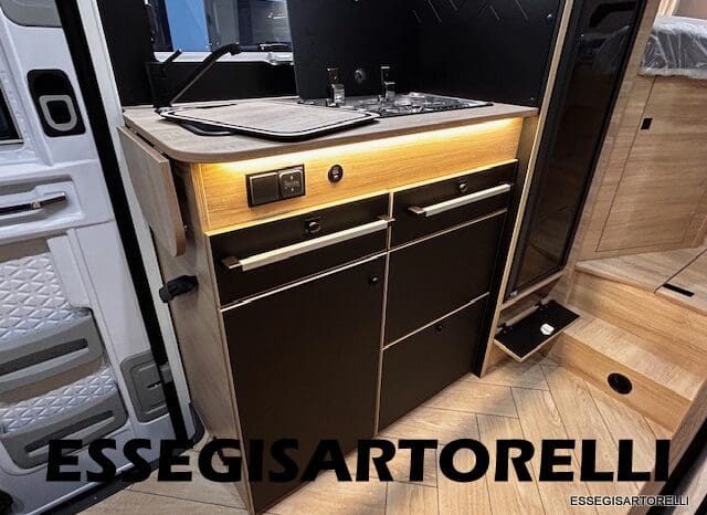 CHAUSSON NEW TITANIUM LINE 627 GARAGE E BASCULANTE 699 cm 165 CV POWER 2026 pieno