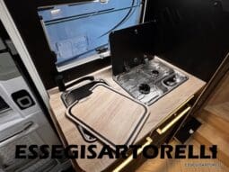 CHAUSSON NEW TITANIUM LINE 627 GARAGE E BASCULANTE 699 cm 165 CV POWER 2026 pieno