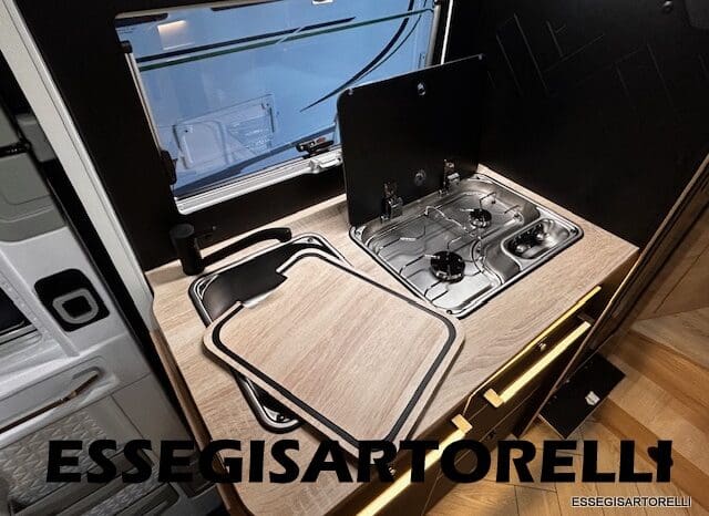 CHAUSSON NEW TITANIUM LINE 627 GARAGE E BASCULANTE 699 cm 165 CV POWER 2026 pieno