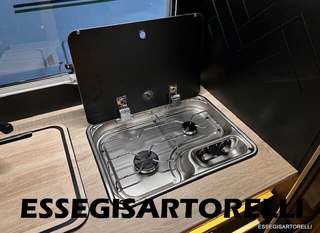 CHAUSSON NEW TITANIUM LINE 627 GARAGE E BASCULANTE 699 cm 165 CV POWER 2026 pieno