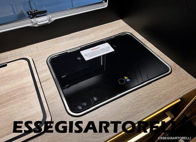 CHAUSSON NEW TITANIUM LINE 627 GARAGE E BASCULANTE 699 cm 165 CV POWER 2026 pieno