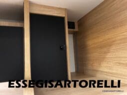 CHAUSSON NEW TITANIUM LINE 627 GARAGE E BASCULANTE 699 cm 165 CV POWER 2026 pieno