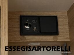 CHAUSSON NEW TITANIUM LINE 627 GARAGE E BASCULANTE 699 cm 165 CV POWER 2026 pieno