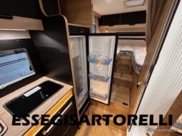 CHAUSSON NEW TITANIUM LINE 627 GARAGE E BASCULANTE 699 cm 165 CV POWER 2026 pieno