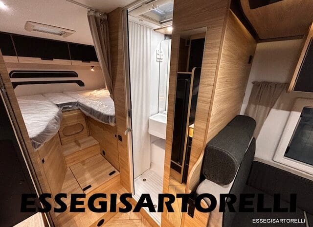 CHAUSSON NEW TITANIUM LINE 627 GARAGE E BASCULANTE 699 cm 165 CV POWER 2026 pieno