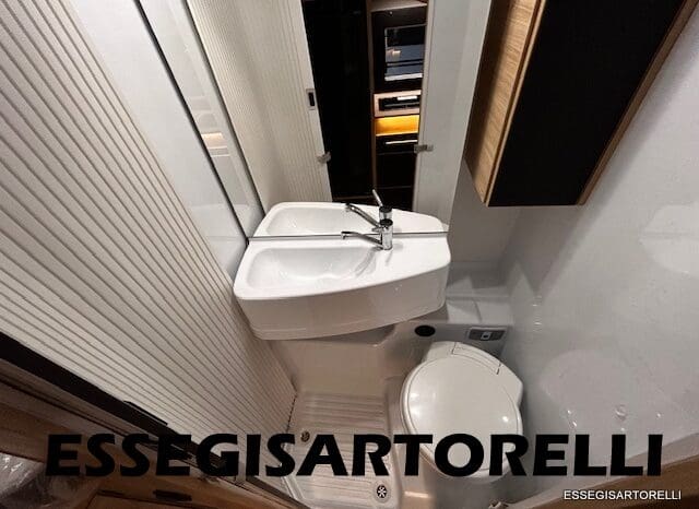 CHAUSSON NEW TITANIUM LINE 627 GARAGE E BASCULANTE 699 cm 165 CV POWER 2026 pieno