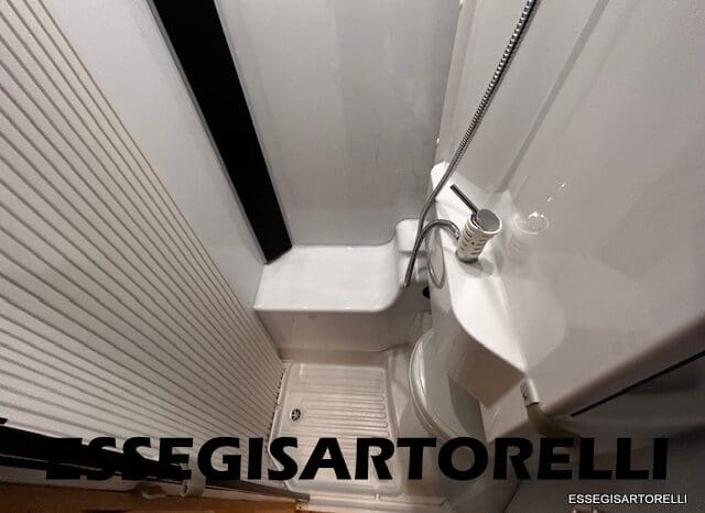 CHAUSSON NEW TITANIUM LINE 627 GARAGE E BASCULANTE 699 cm 165 CV POWER 2026 pieno