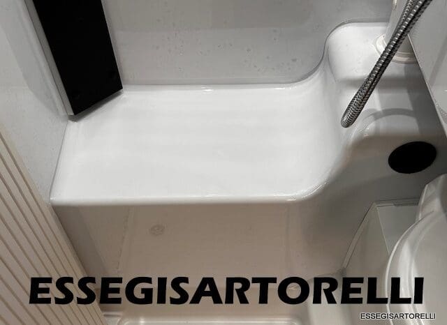 CHAUSSON NEW TITANIUM LINE 627 GARAGE E BASCULANTE 699 cm 165 CV POWER 2026 pieno