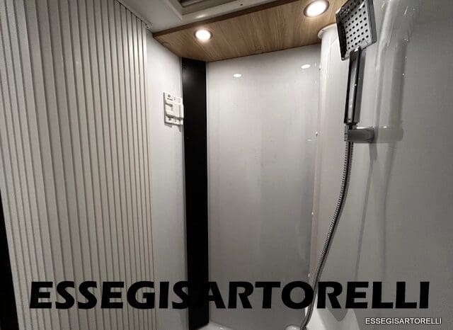 CHAUSSON NEW TITANIUM LINE 627 GARAGE E BASCULANTE 699 cm 165 CV POWER 2026 pieno