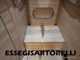 CHAUSSON NEW TITANIUM LINE 627 GARAGE E BASCULANTE 699 cm 165 CV POWER 2026 pieno