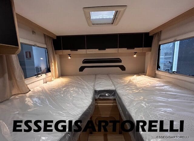 CHAUSSON NEW TITANIUM LINE 627 GARAGE E BASCULANTE 699 cm 165 CV POWER 2026 pieno