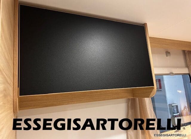 CHAUSSON NEW TITANIUM LINE 627 GARAGE E BASCULANTE 699 cm 165 CV POWER 2026 pieno