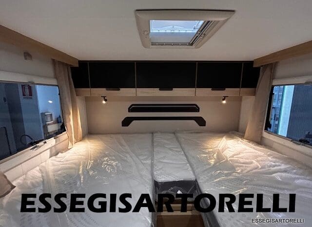 CHAUSSON NEW TITANIUM LINE 627 GARAGE E BASCULANTE 699 cm 165 CV POWER 2026 pieno