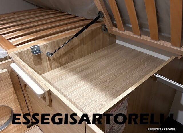 CHAUSSON NEW TITANIUM LINE 627 GARAGE E BASCULANTE 699 cm 165 CV POWER 2026 pieno