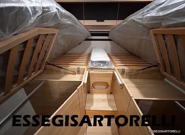 CHAUSSON NEW TITANIUM LINE 627 GARAGE E BASCULANTE 699 cm 165 CV POWER 2026 pieno