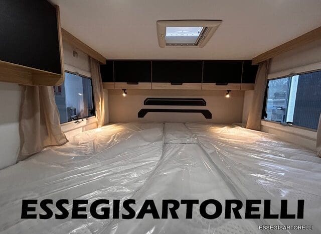 CHAUSSON NEW TITANIUM LINE 627 GARAGE E BASCULANTE 699 cm 165 CV POWER 2026 pieno