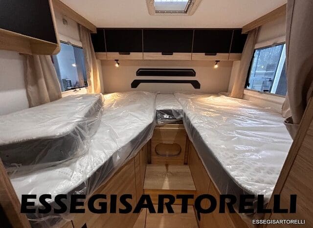 CHAUSSON NEW TITANIUM LINE 627 GARAGE E BASCULANTE 699 cm 165 CV POWER 2026 pieno