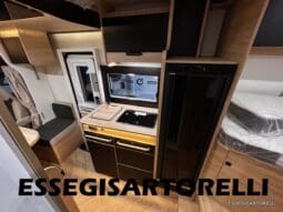 CHAUSSON NEW TITANIUM LINE 627 GARAGE E BASCULANTE 699 cm 165 CV POWER 2026 pieno