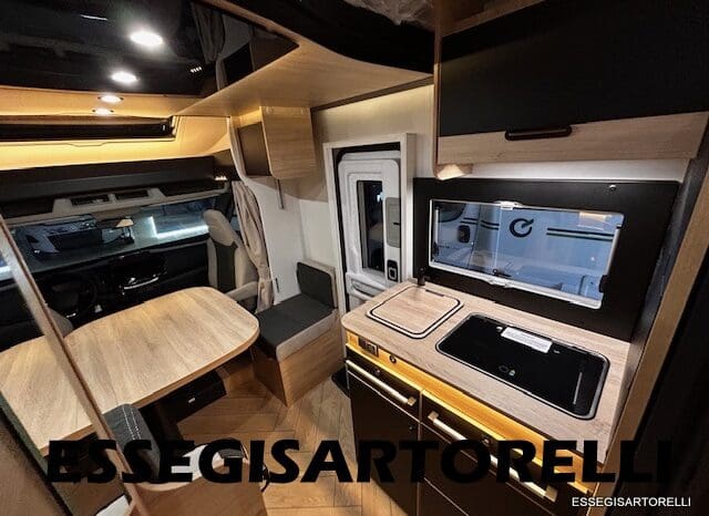 CHAUSSON NEW TITANIUM LINE 627 GARAGE E BASCULANTE 699 cm 165 CV POWER 2026 pieno