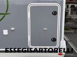 CHAUSSON NEW TITANIUM LINE 627 GARAGE E BASCULANTE 699 cm 165 CV POWER 2026 pieno