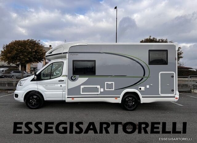 CHAUSSON NEW TITANIUM LINE 627 GARAGE E BASCULANTE 699 cm 165 CV POWER 2026 pieno