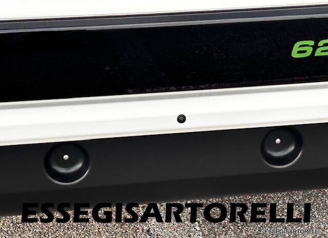 CHAUSSON NEW TITANIUM LINE 627 GARAGE E BASCULANTE 699 cm 165 CV POWER 2026 pieno