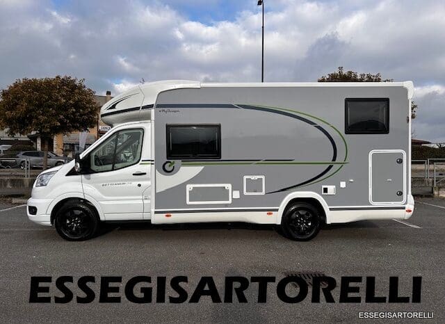 CHAUSSON NEW TITANIUM LINE 627 GARAGE E BASCULANTE 699 cm 165 CV POWER 2026 pieno