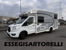 CHAUSSON NEW TITANIUM LINE 627 GARAGE E BASCULANTE 699 cm 165 CV POWER 2026
