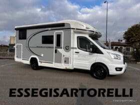 CHAUSSON NEW TITANIUM LINE 627 GARAGE E BASCULANTE 699 cm 165 CV POWER 2026