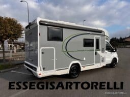 CHAUSSON NEW TITANIUM LINE 627 GARAGE E BASCULANTE 699 cm 165 CV POWER 2026