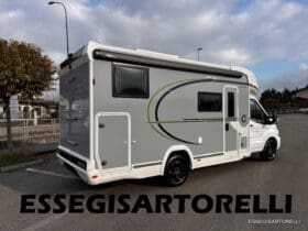 CHAUSSON NEW TITANIUM LINE 627 GARAGE E BASCULANTE 699 cm 165 CV POWER 2026