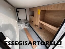 CHAUSSON NEW TITANIUM LINE 627 GARAGE E BASCULANTE 699 cm 165 CV POWER 2026 pieno