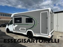 CHAUSSON NEW TITANIUM LINE 640 AUTOMATICO 165 CV 2026 BASCULANTE FULL 639 CM pieno