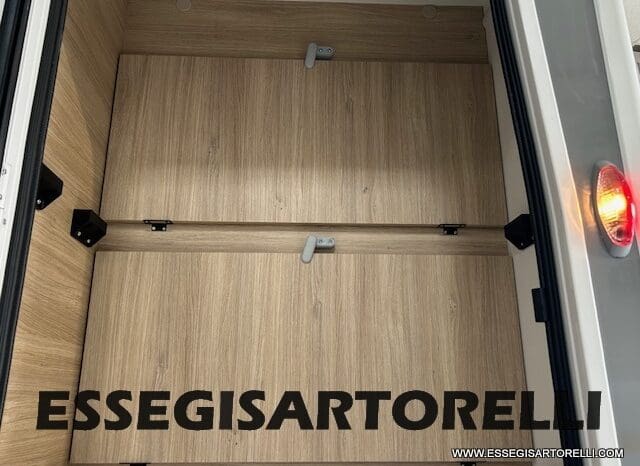 CHAUSSON NEW TITANIUM LINE 640 AUTOMATICO 165 CV 2026 BASCULANTE FULL 639 CM pieno