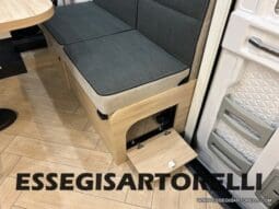 CHAUSSON NEW TITANIUM LINE 640 AUTOMATICO 165 CV 2026 BASCULANTE FULL 639 CM pieno